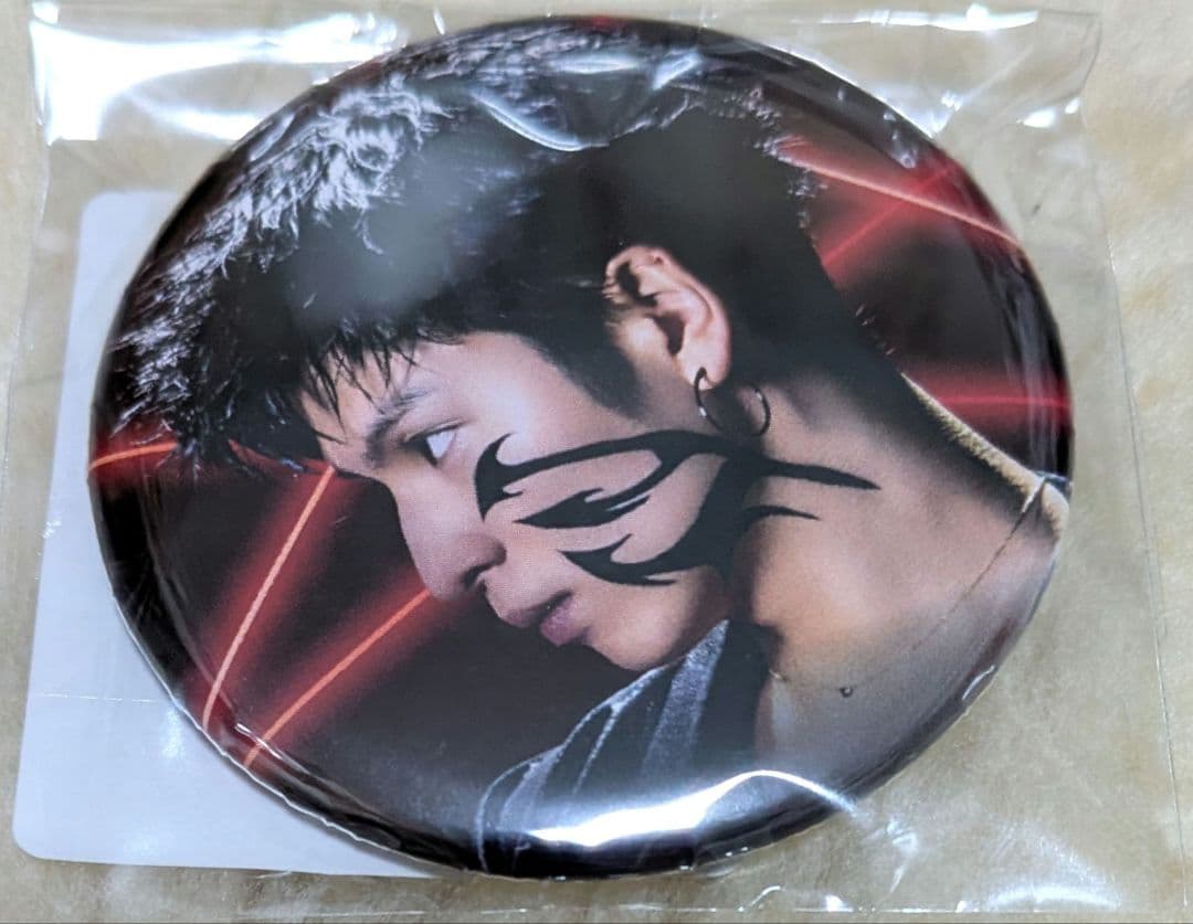 長谷川慎 DMMスクラッチ 缶バッジ - メルカリ