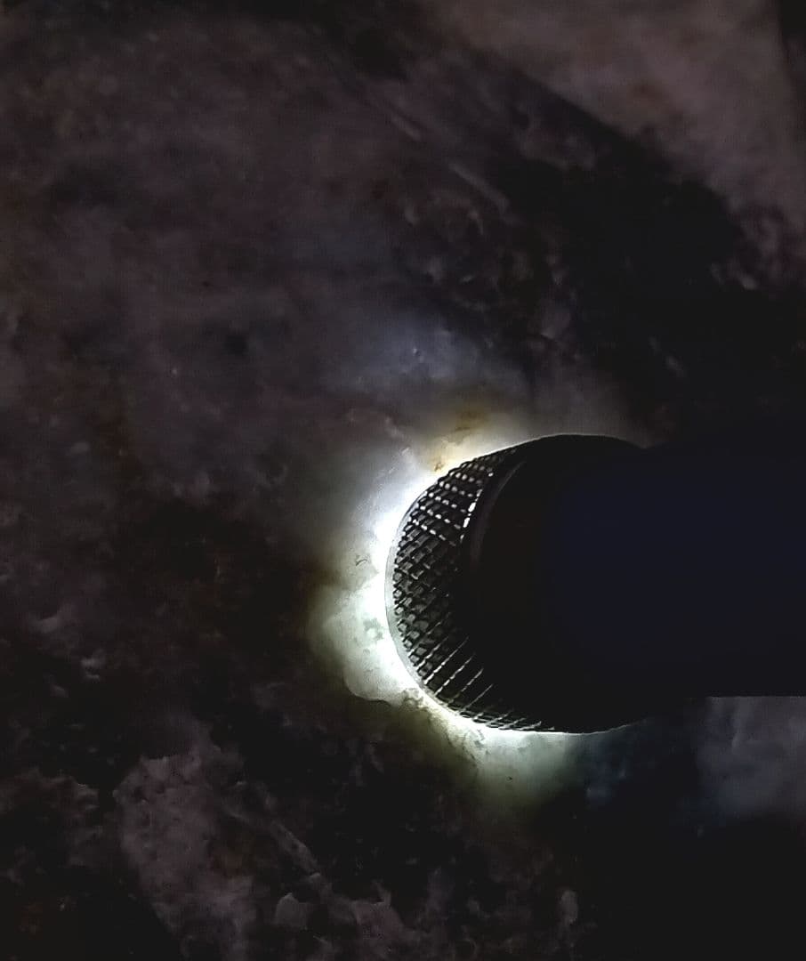 ☆翡翠原石☆糸魚川硬玉【小滝・川ズレ・ウブ2.7kg】