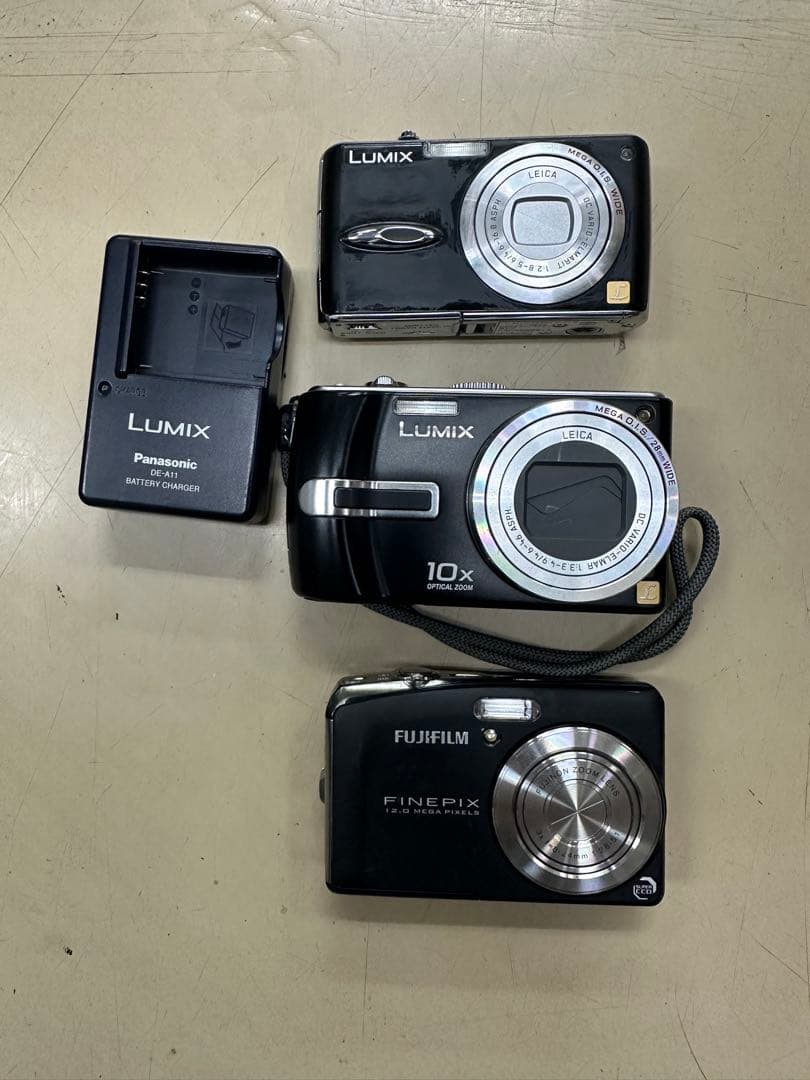 Panasonic LUMIX & Fujifilm FINEPIX 3台セット - メルカリ