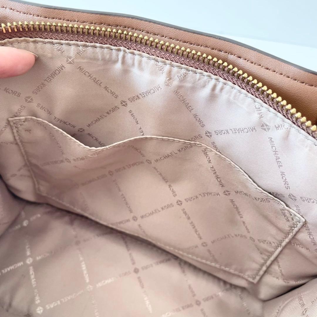 【極美品】MICHAEL KORS ハンドバッグ SHEILA サッチェル