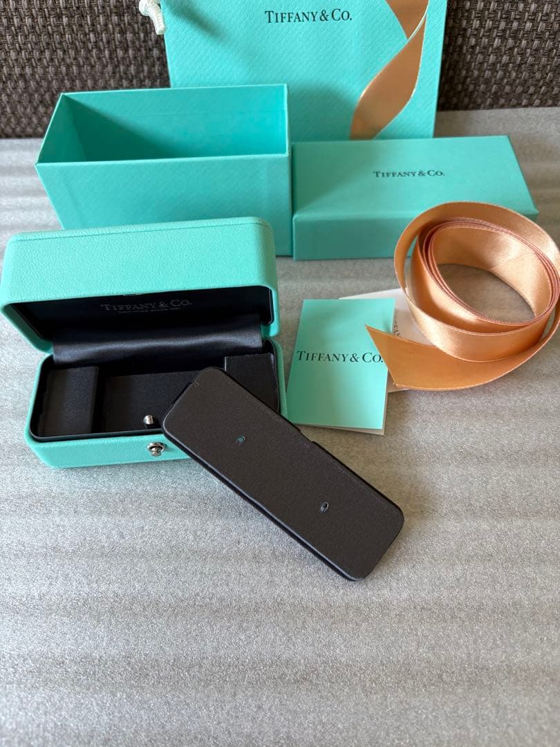 現行品 新品未使用ティファニーピアス 空箱 ケース ミニサイズ