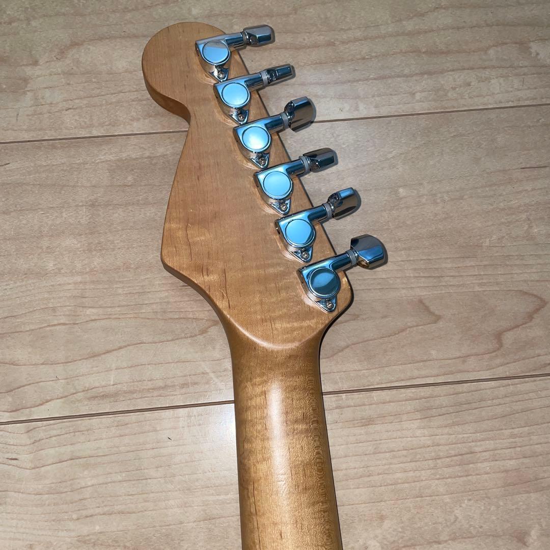 高級ピックアップ搭載　いい音　ストラトキャスタータイプ　弦高調整済み　です