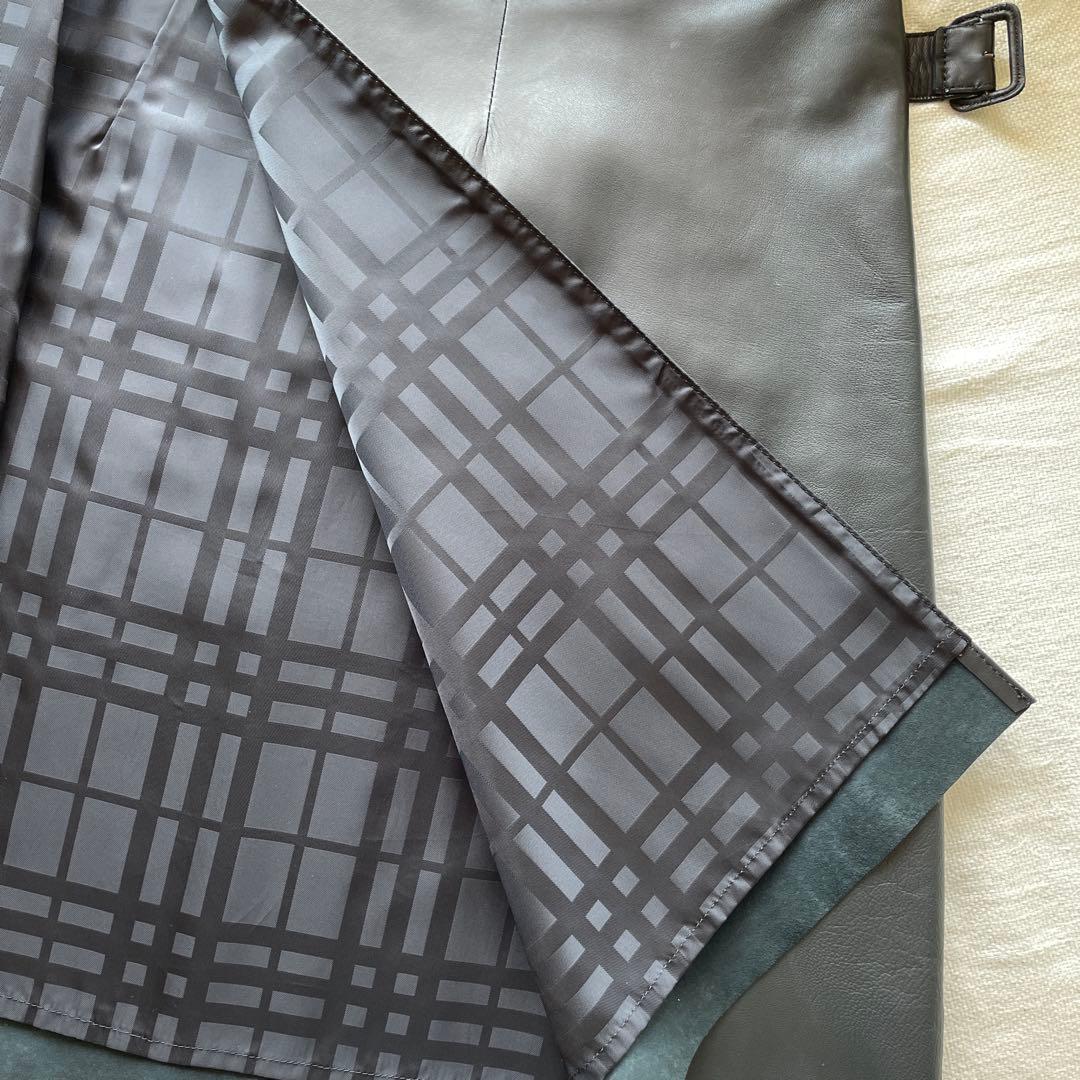 Burberry ブラックレザー プリーツスカート　羊革