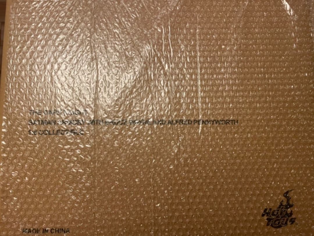 ホットトイズ　アルフレッドペニーワース&バット格納庫　ブルースウェイン付き