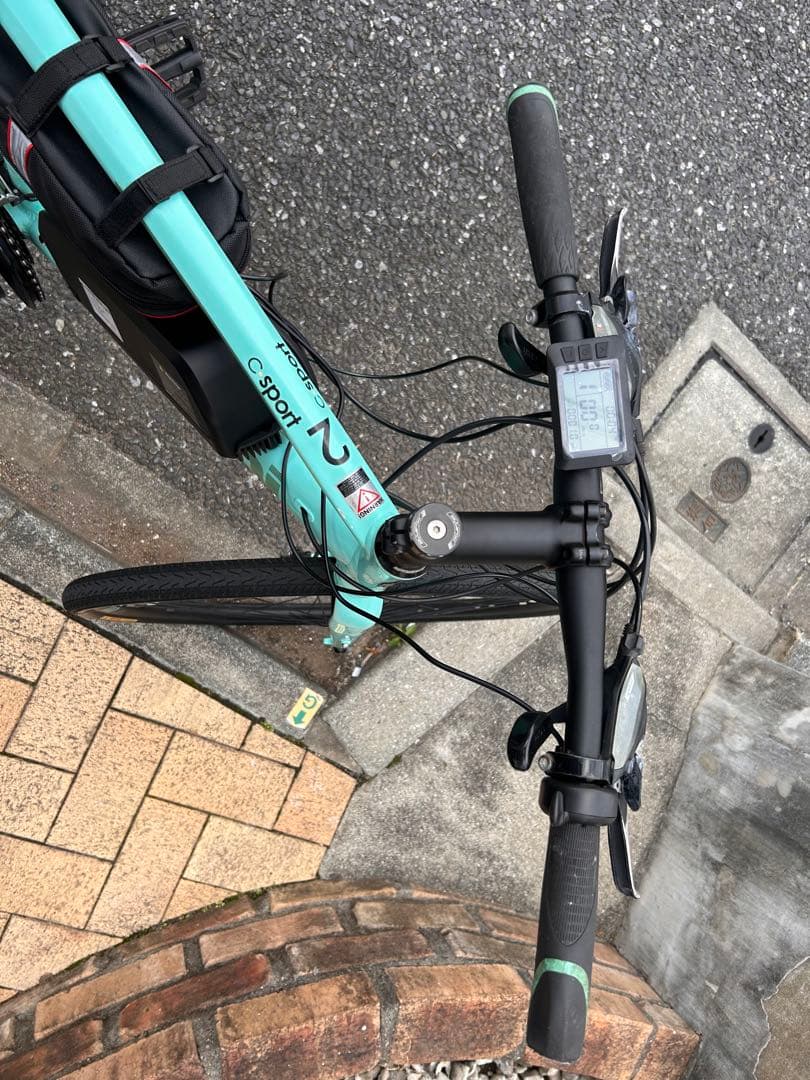 クロスバイク ミントグリーン 後輪モーター