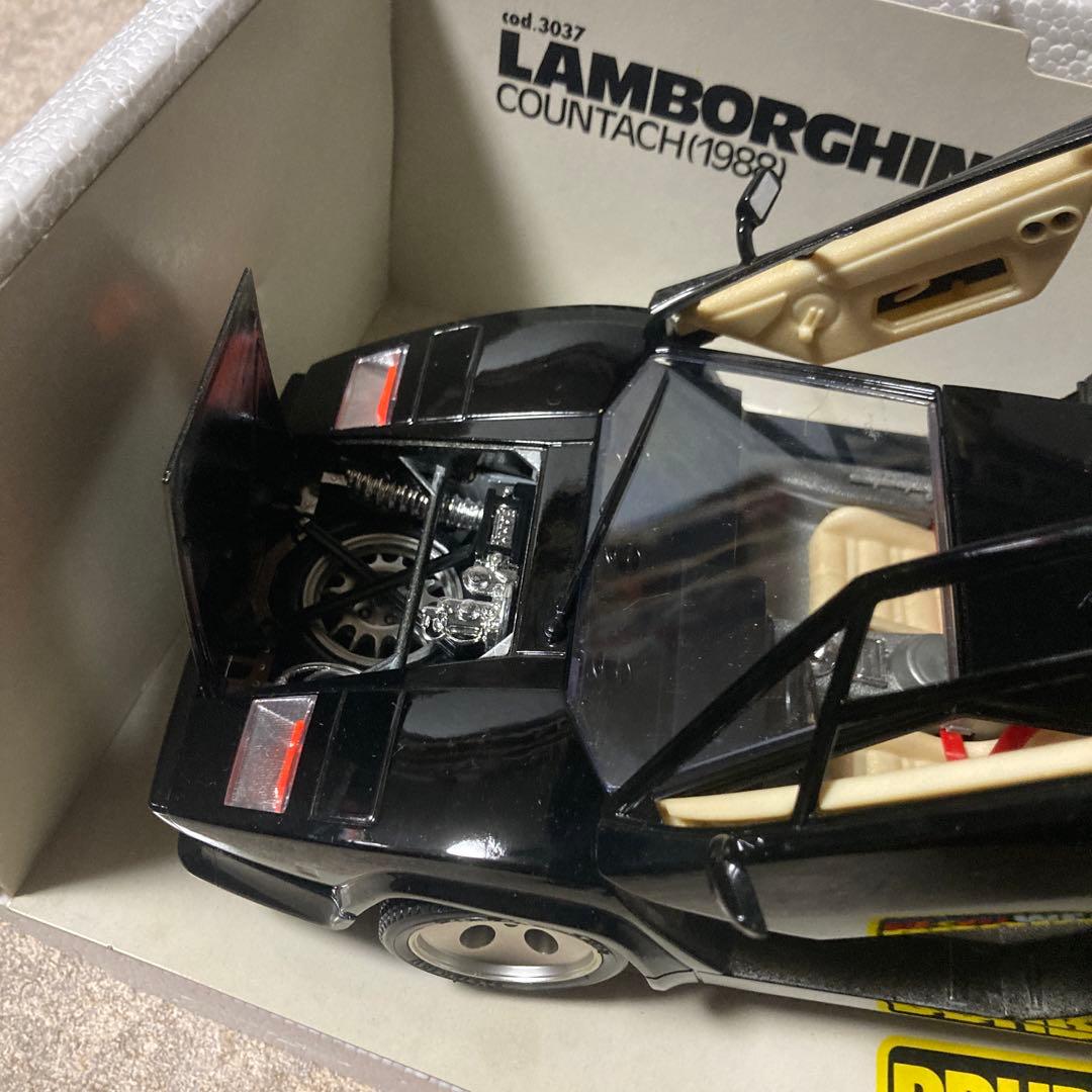Bburago Lamborghini Countach (1988)黒
