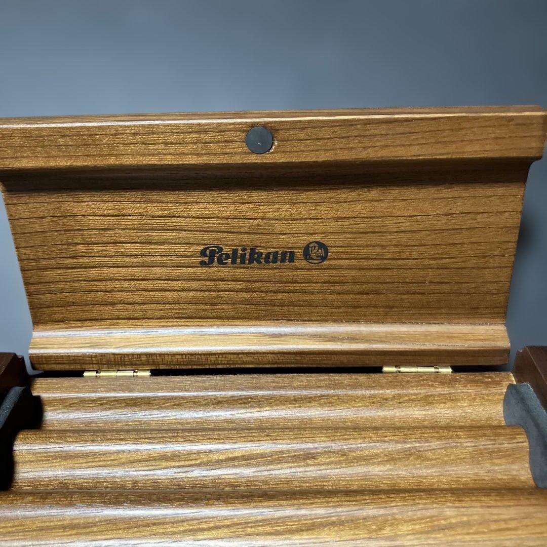 M250907☆『Pelikan』木製ペンケース 万年筆入れ