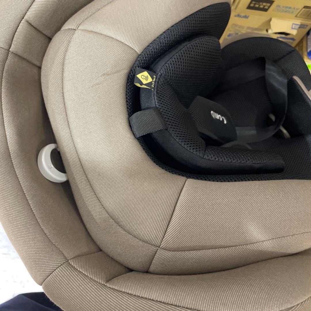 コンビ ISOFIX固定 回転式チャイルドシートR129 エッグショック EA