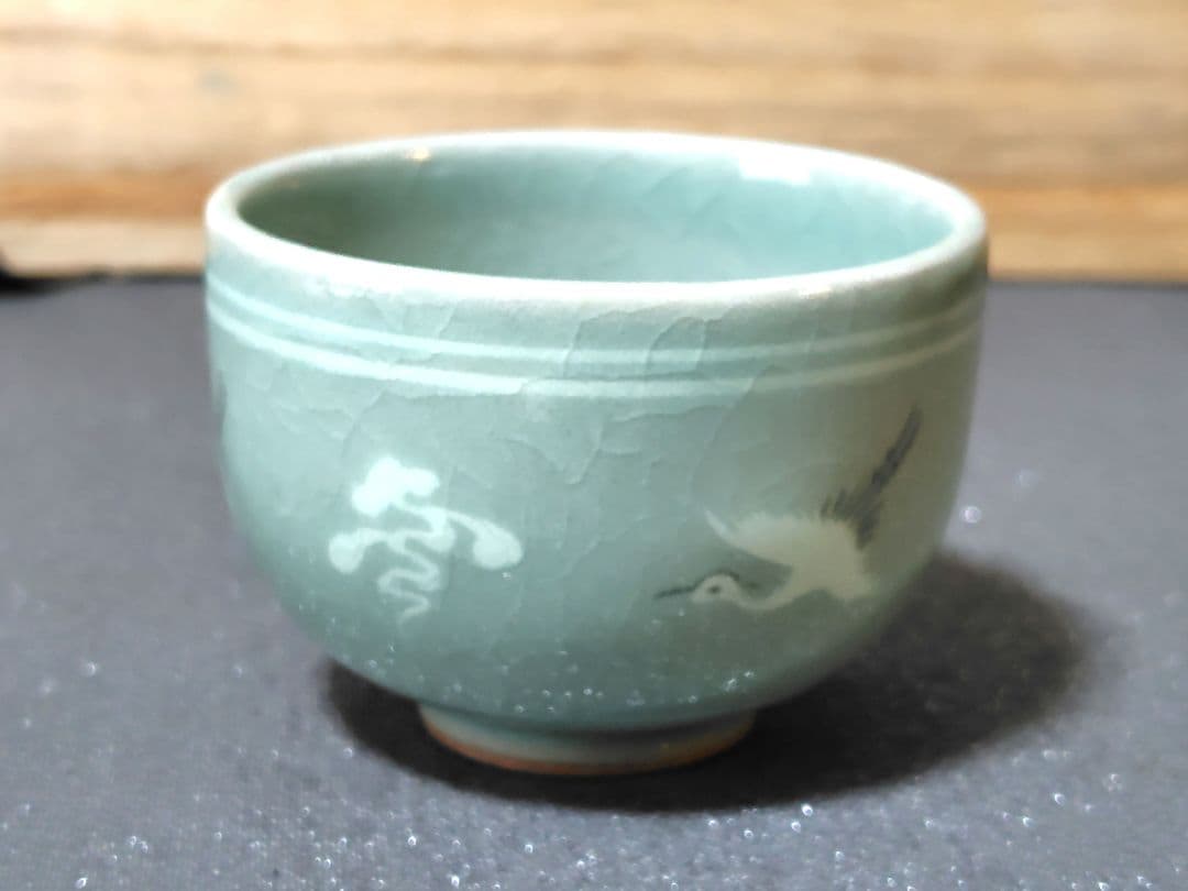 韓国　人間文化財　人間国宝　柳海剛　青磁　雲鶴図　茶碗　ぐい呑み　5個　共箱付き