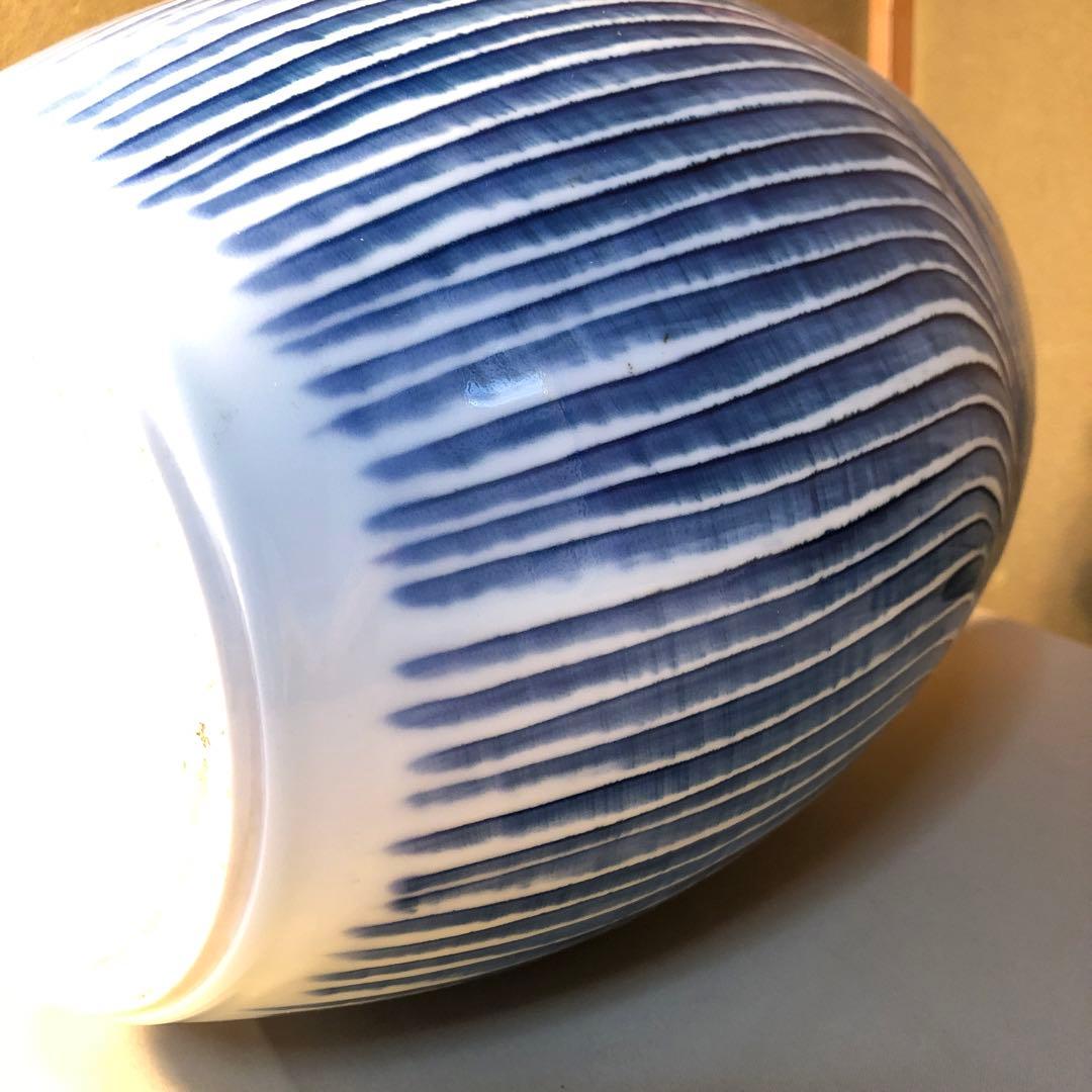 陶芸日展作家 藤井朱明作 染付志乃ぎ彫 花瓶 壺 大型