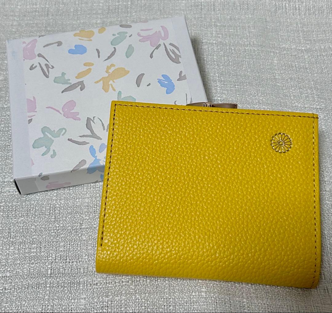 皇居 がま口財布 二つ折財布 イエロー 黄色 新品未使用 箱付き 皇居 本革
