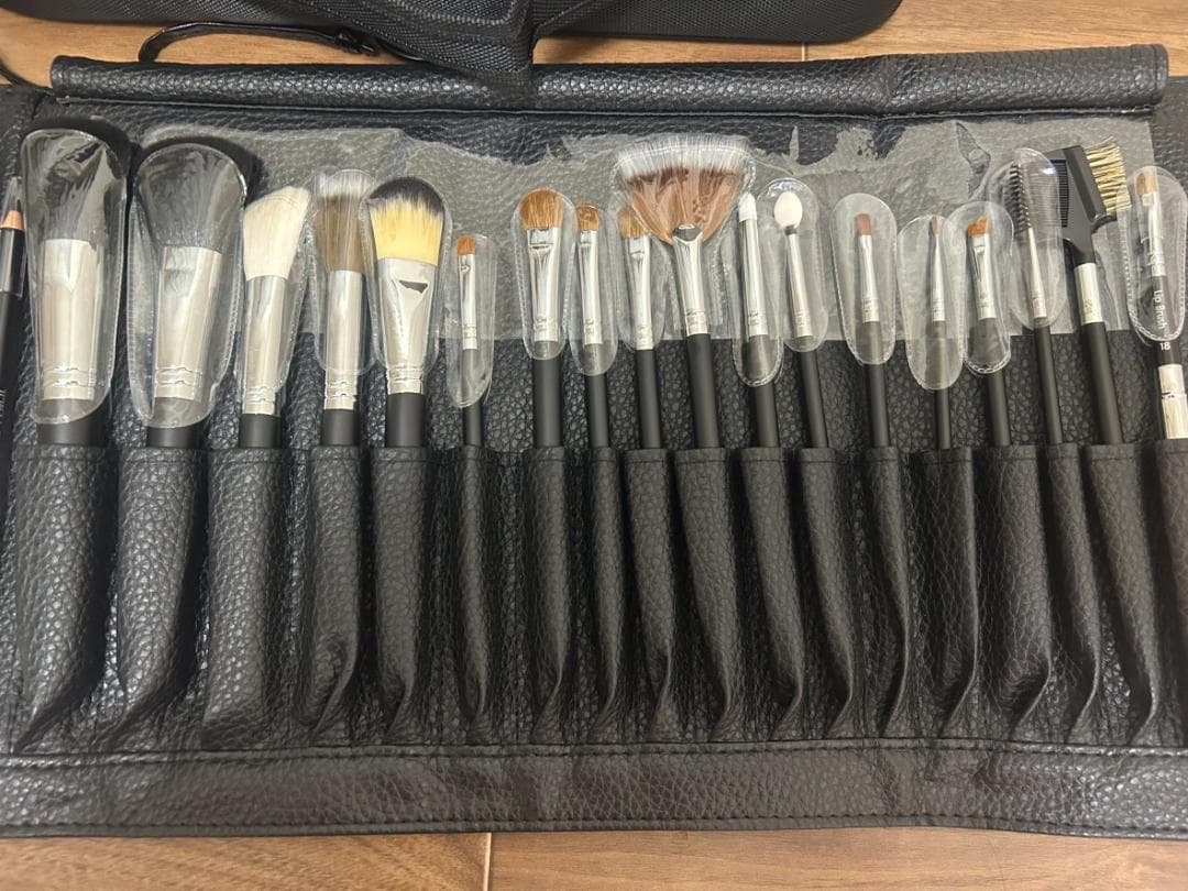 メイクパレットとブラシセット