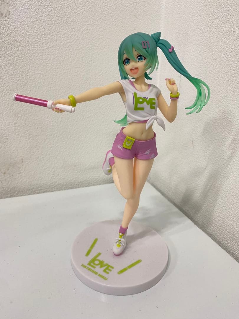 ID8731: 4体セット 初音ミク レーシングミク フィギュア 2023 - メルカリ