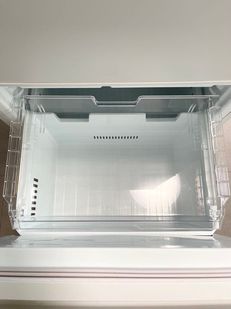 【美品】23年製　TOSHIBA 東芝　冷凍冷蔵庫　326ℓ GR-U33SC