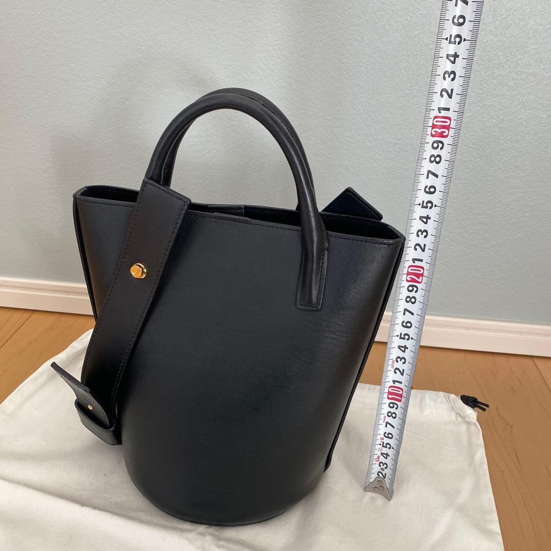 MARY AL TERNA メアリオルターナ　ブラックレザーハンドバッグ