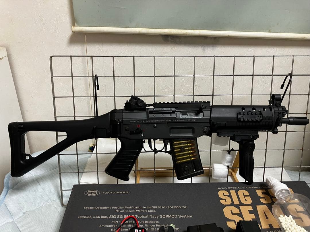 マ*ュ様 SIG SG552 SEALS 電動ガン　すぐ撃てるセット