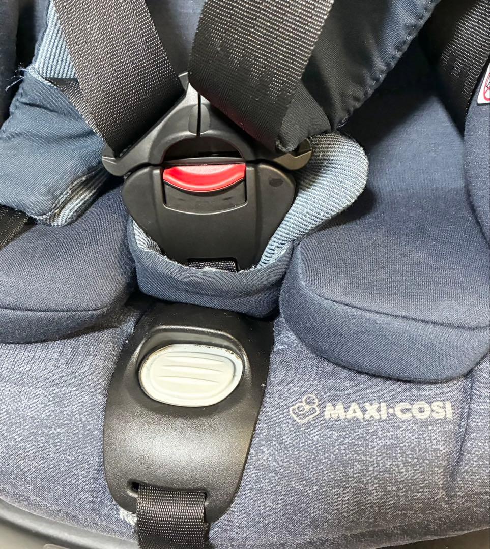 【送料込み】MAXI-COSI AxissFix Plus ISOFIX