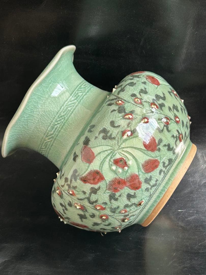 美しい古美術◾️蔵から、可憐な花が咲き誇るかなり超可愛い花瓶、壺が