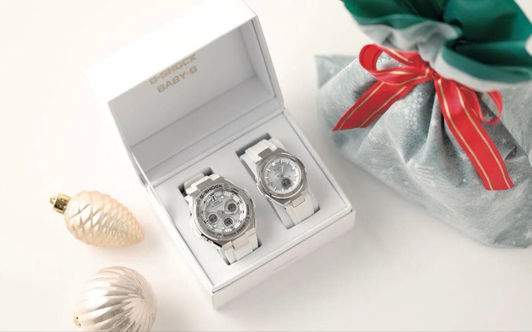 【極美品】G-SHOCK GST-W310　ホワイト　電波ソーラー　腕時計