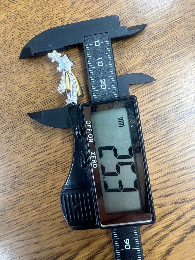 ショーヤマガタブローチk18 pt900 ダイヤ総重量約5.4g 保証書