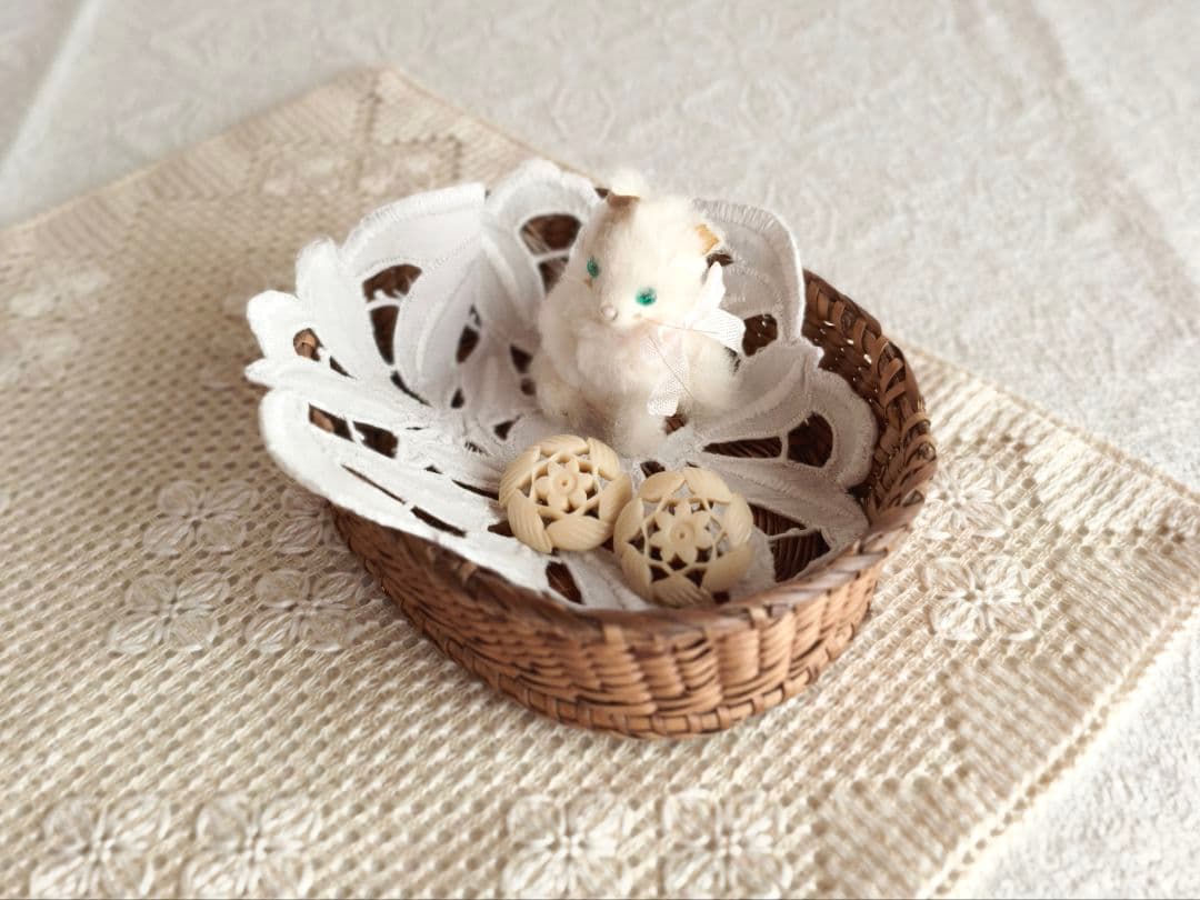✳︎toto✳︎さま】vintage ✵ 彫りのお花クリップ * イヤリング