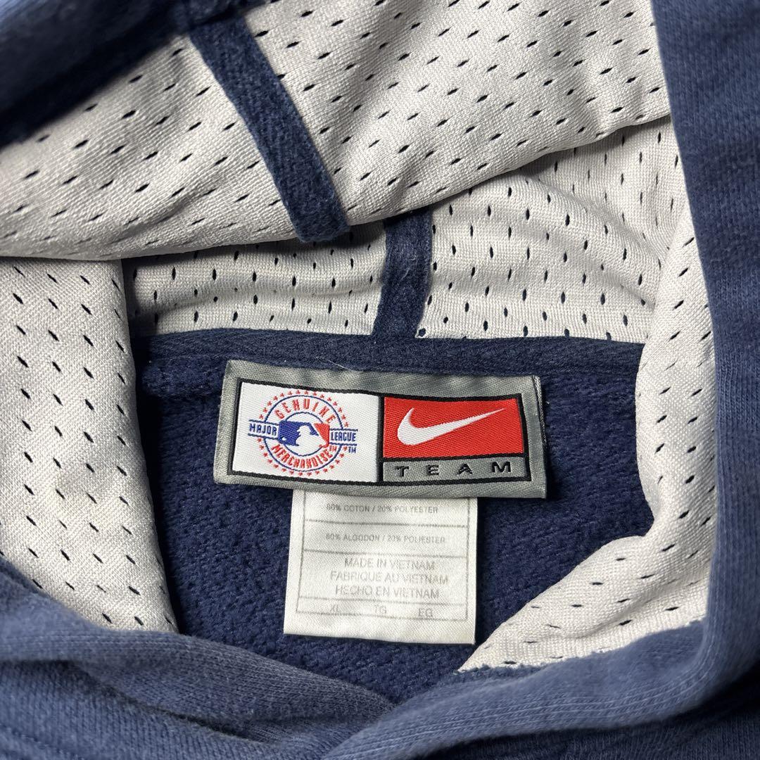 ナイキ　NIKE 刺繍デザイン　パーカー　ヤンキース　ユニセックス　90s 古着