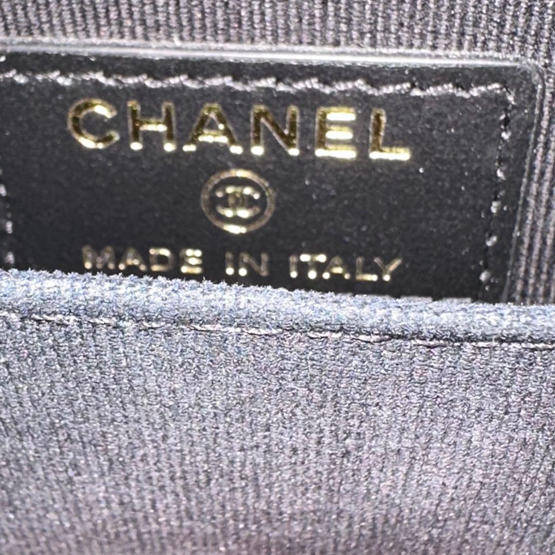 CHANEL ボーイズシャネル　ケース　G金具　キャビアスキン