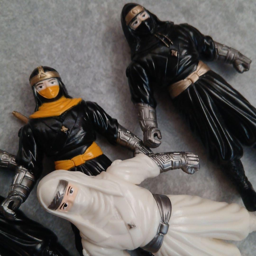 カクレンジャー　フィギュア　セット