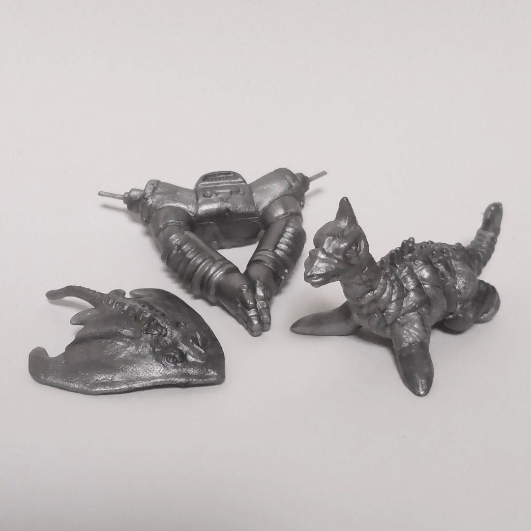 ぐんじょうさん用★コレ338,347　ウルトラマン怪獣消しゴム