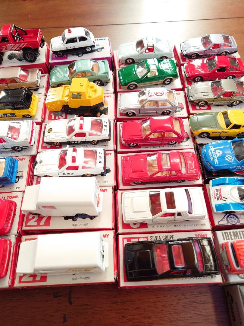 古い赤箱トミカミニカーセット 50台
