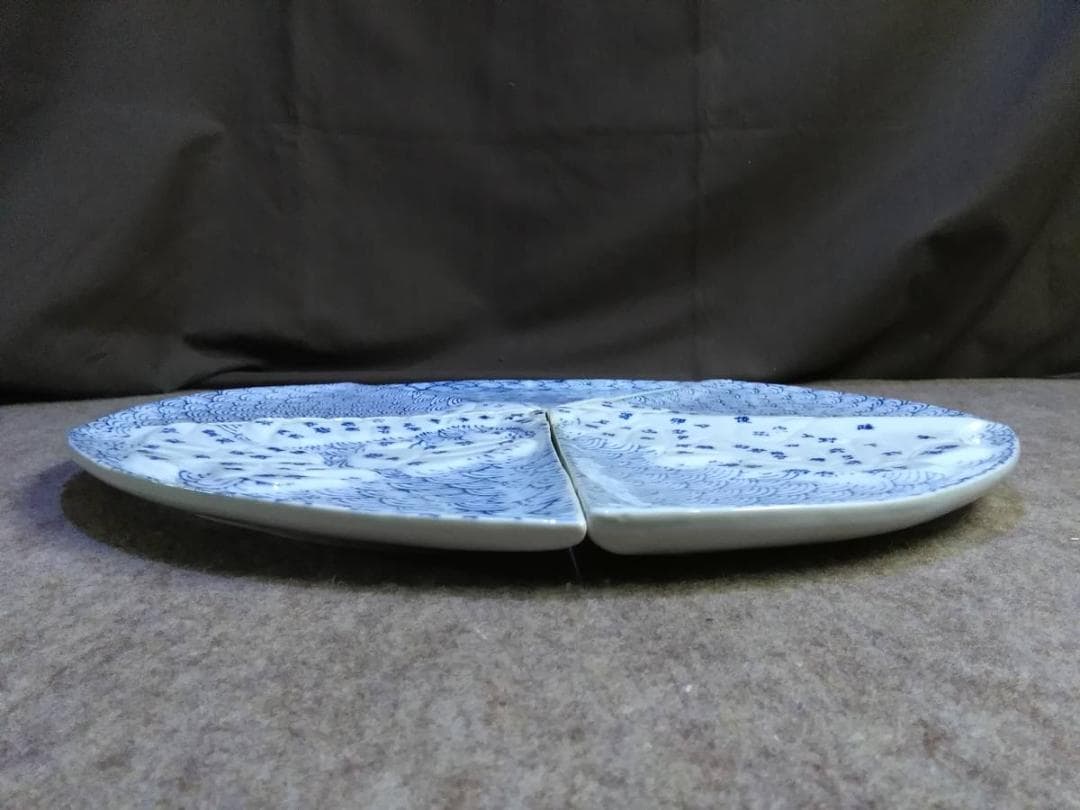 実家の蔵出し品 古伊万里 貴重 浮き彫り 青海波 旧日本地図の図 珍しい