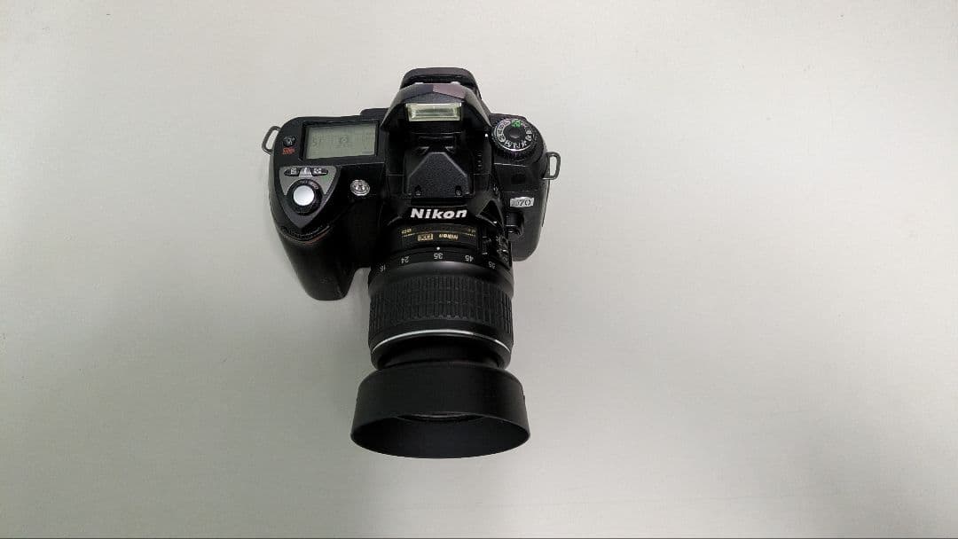 Nikon D70 デジタル一眼レフ レンズ付き 訳あり品（現状渡し）