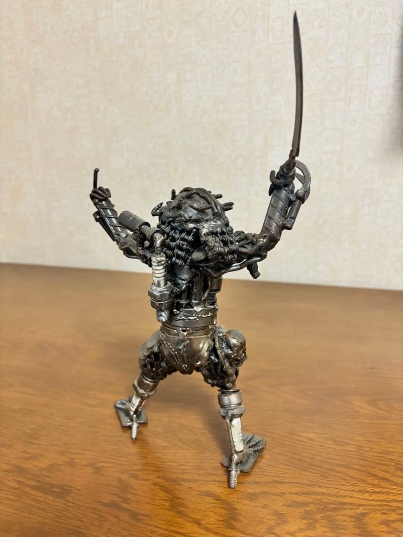 エイリアン メタルアート 廃材アート スクラップアート エイリアン