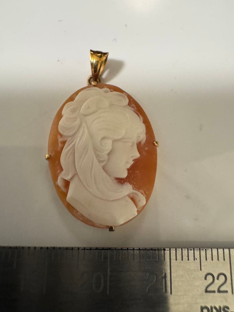 k18 カメオペンダント 女性の横顔 - メルカリ