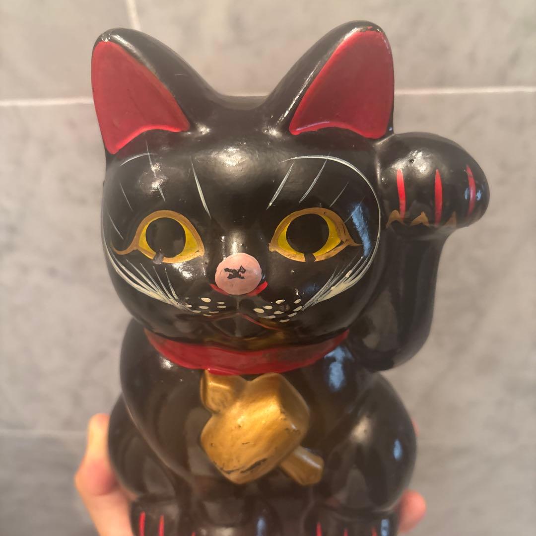 アンティーク手描きの長いお髭と大きな瞳が芸術的で打ち出の