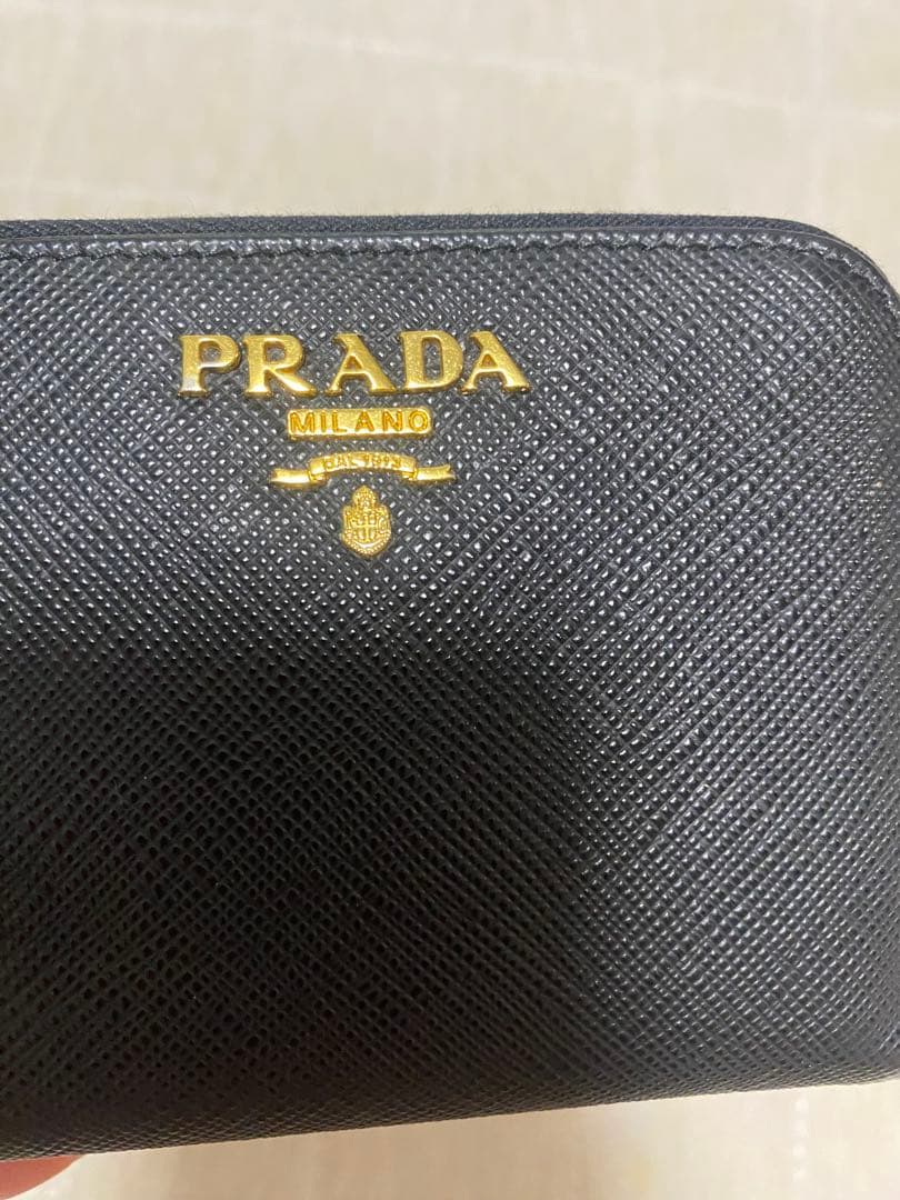 PRADA サフィアーノ ケース