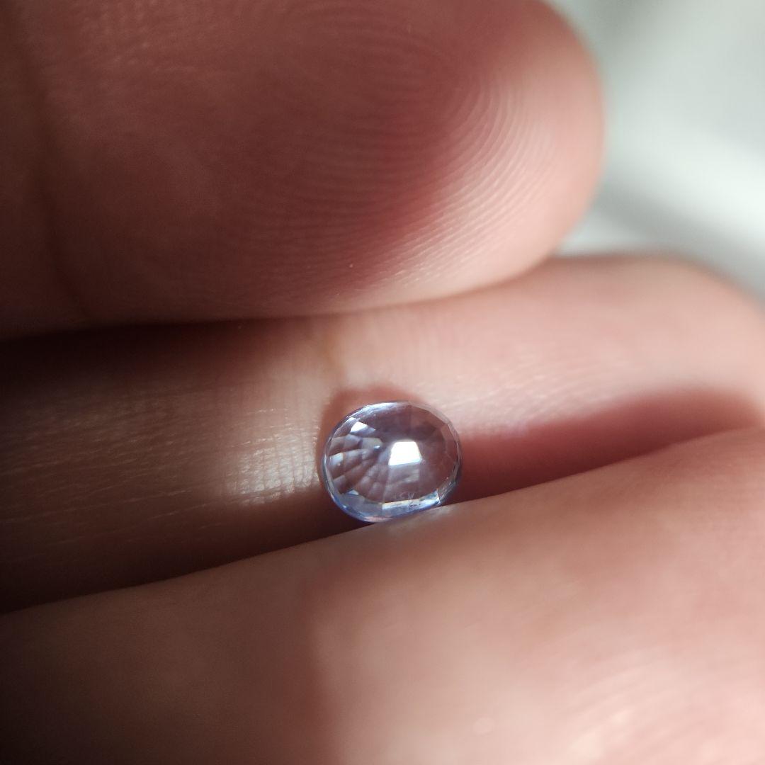 天然アイスブルーサファイア 1.050ct
