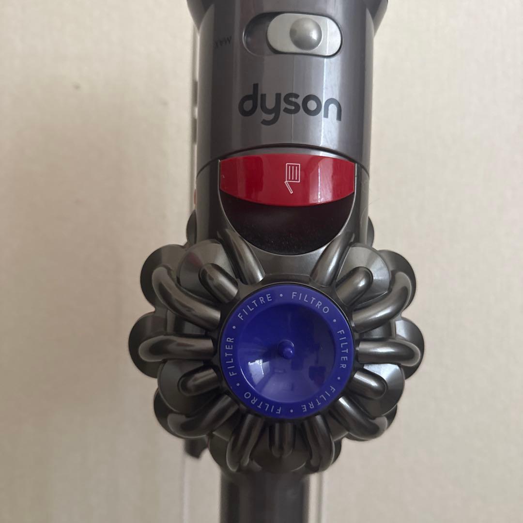 dyson スティッククリーナー 本体 壁掛け充電スタンド付き V7 slim