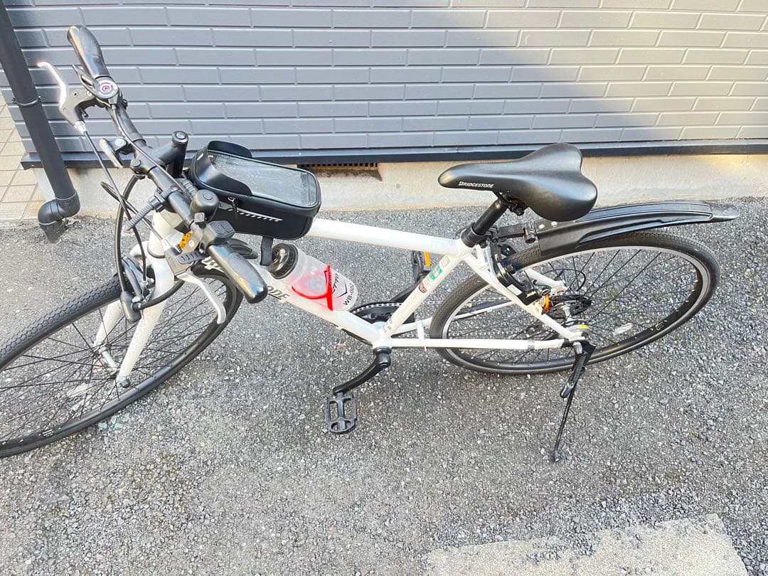 ホワイトシティサイクル 24インチ 前面バスケット付き シティサイクル