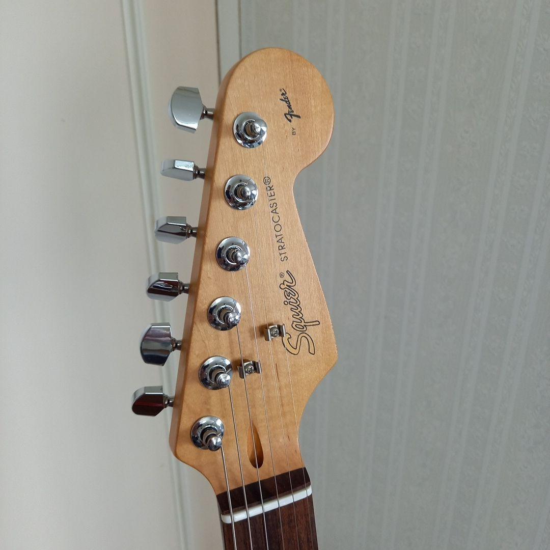 比較的美品』Squier by Fender Stratocaster - メルカリ