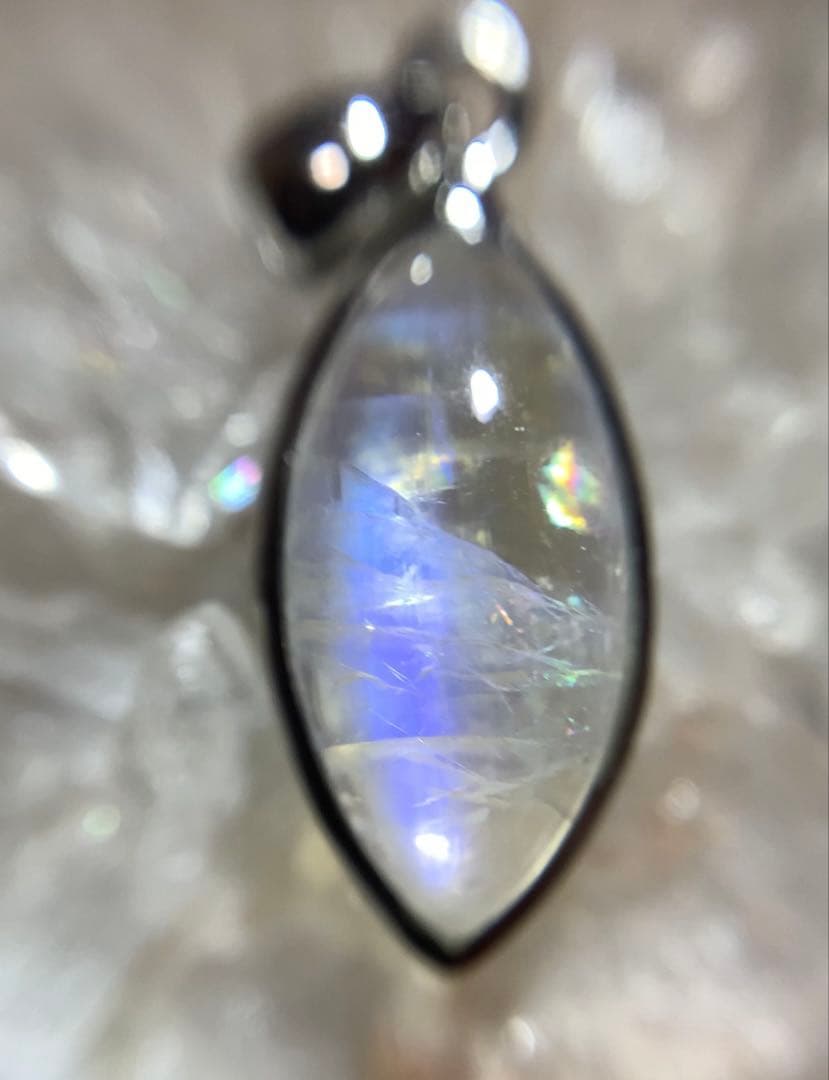 ⭐️eye様⭐️ 《ハイグレード》ホワイトラブラドライト　ペンダントトップ