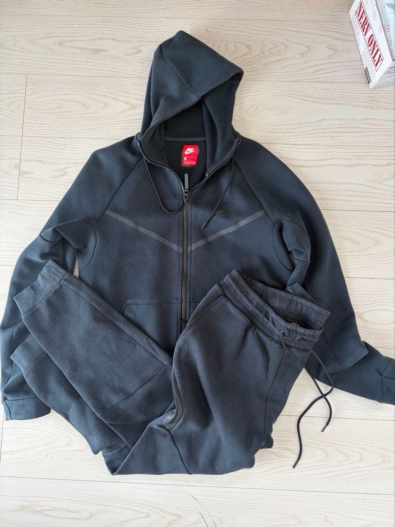 2*4様 ナイキ旧テックフリース‼️ブラック‼️サイズ上下M セットアップ‼️