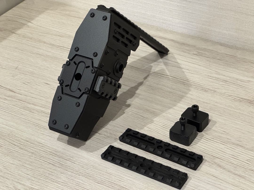 Laylax P90 アーマード レイルシステム