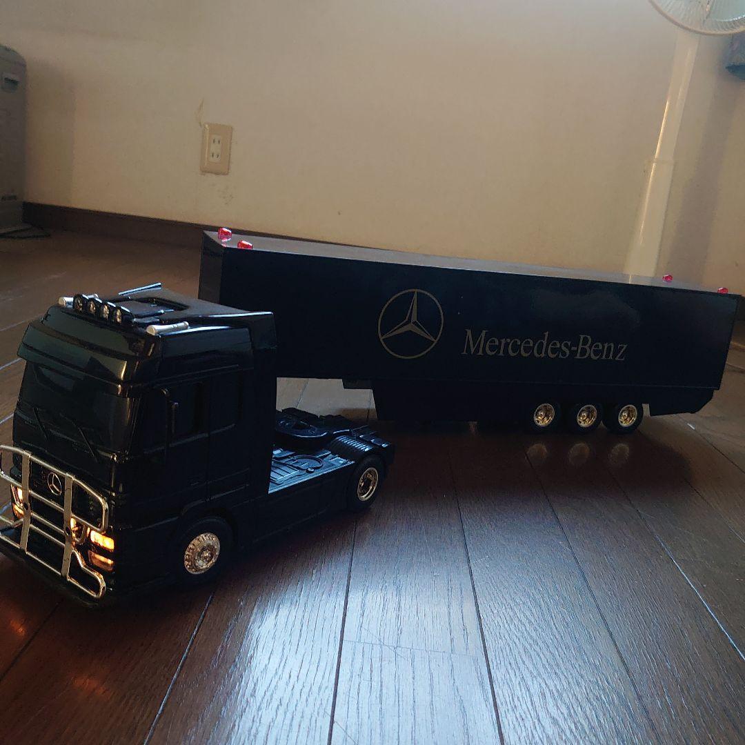 ホビーラジコン Mercedes-Benz ACTROS