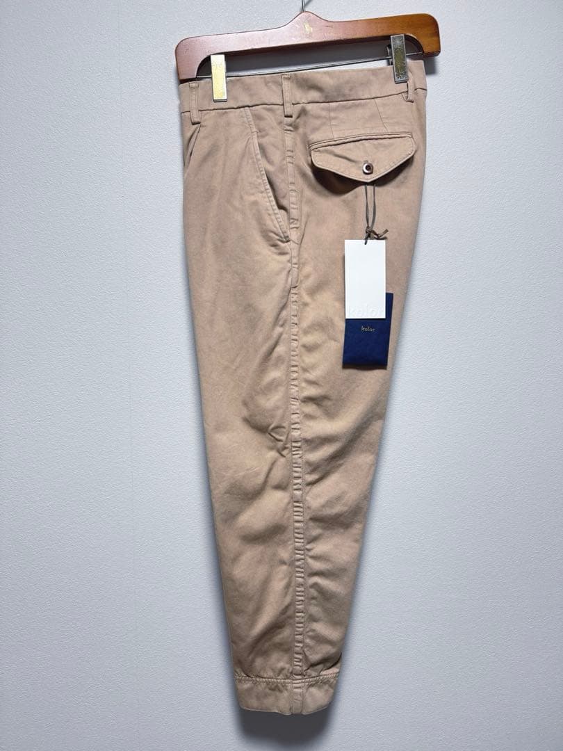サイズ2 kolor パッカリングテーパードパンツ ベージュ カラー サイズ2