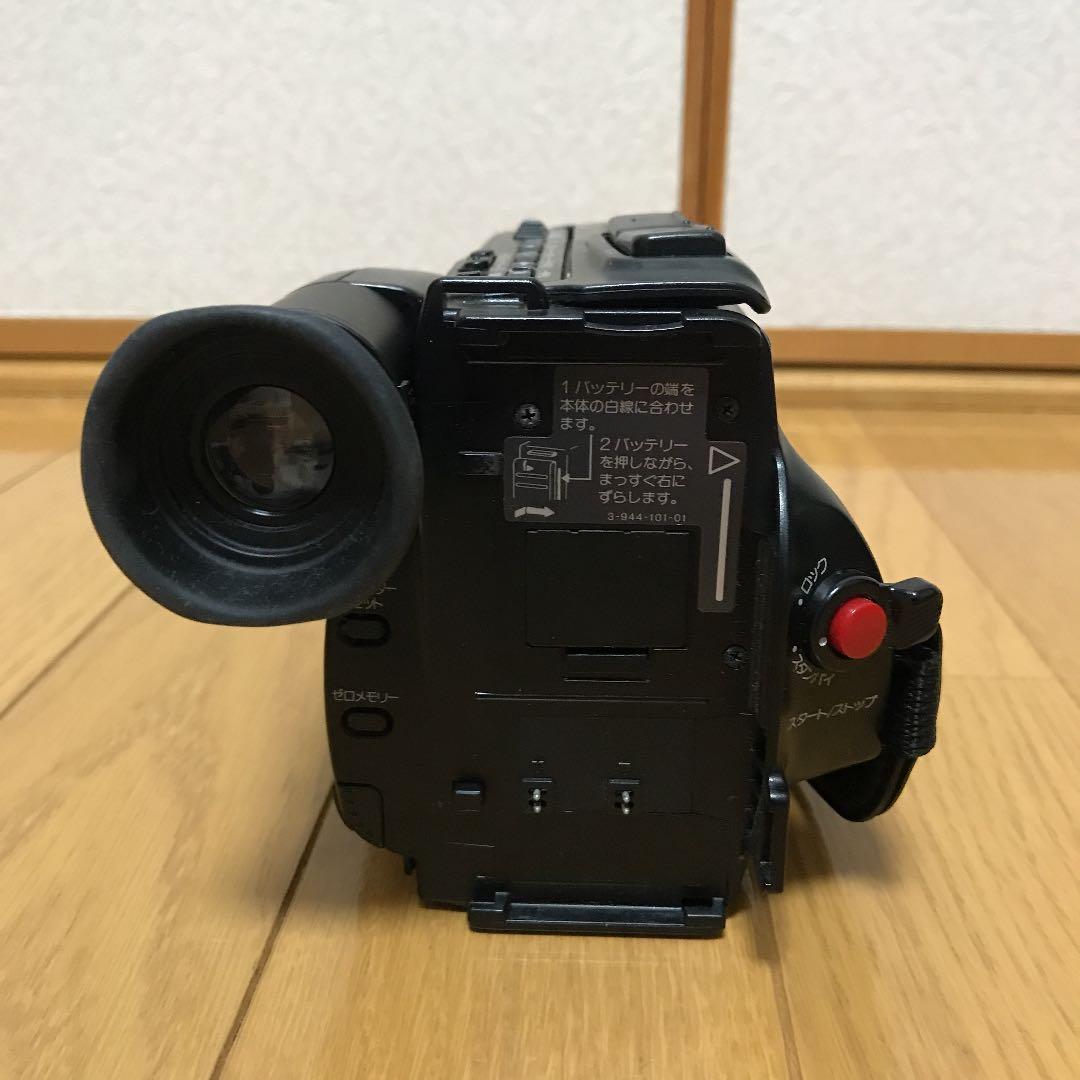 ジャンク品 ビデオカメラレコーダー8 CCD-TR105