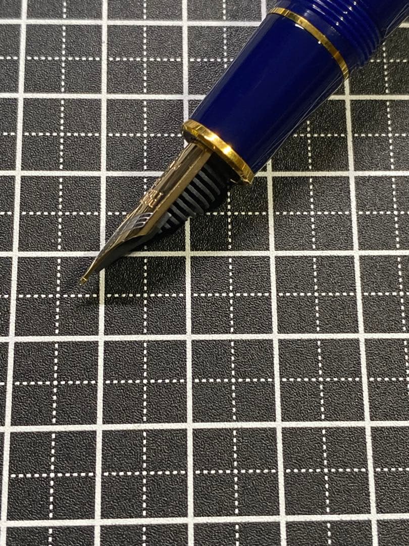 PLATINUM PRESIDENT BLUE 万年筆 字幅B