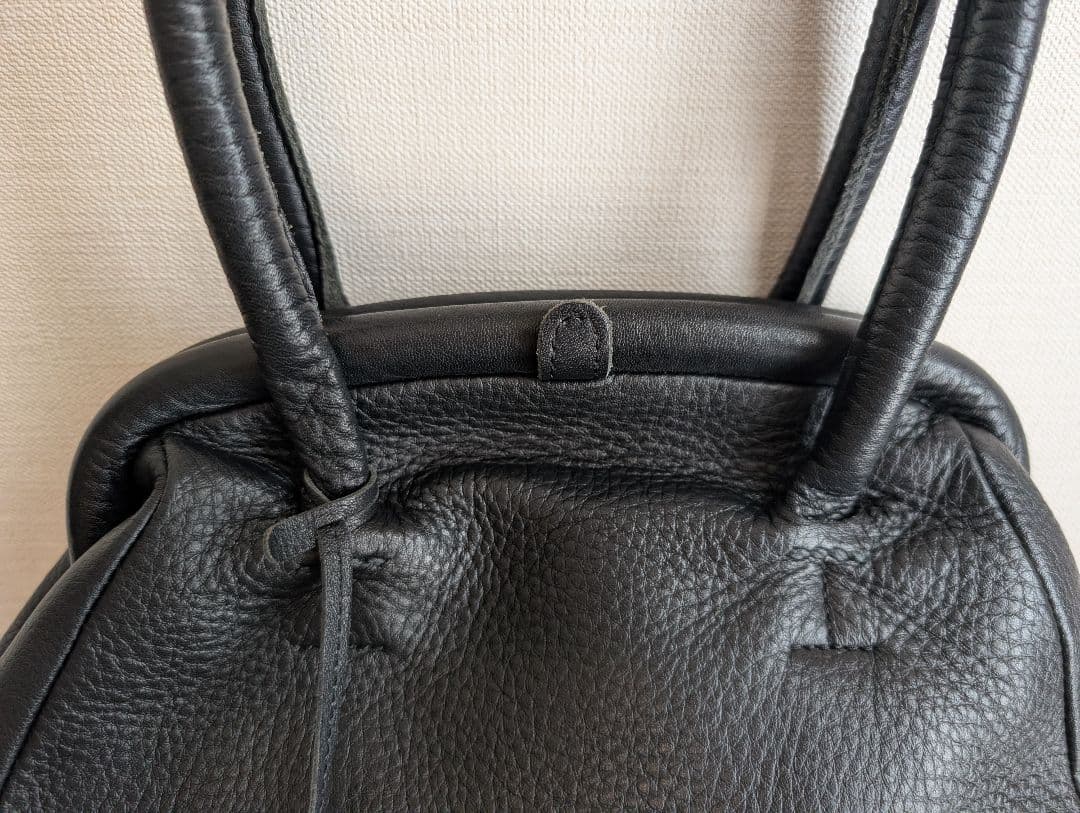 MADRIGAL マドリガル しっくりバッグ ブラック