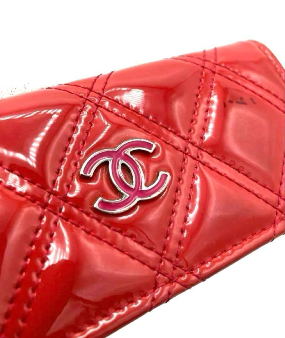 美品‼️ CHANEL エナメル　財布　ココマーク　パテントレザー