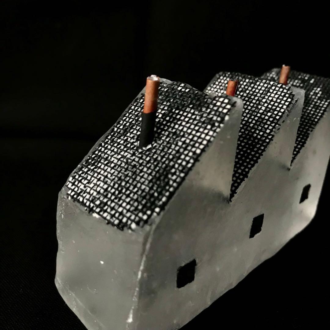 ガラス作家 佐伯泰典作 「夢工場 囚われた想い」